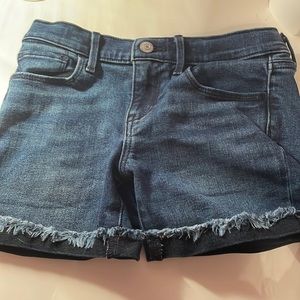 Short Blue Jeans fold end. Old Navy blue short jeans, size 10 for kids